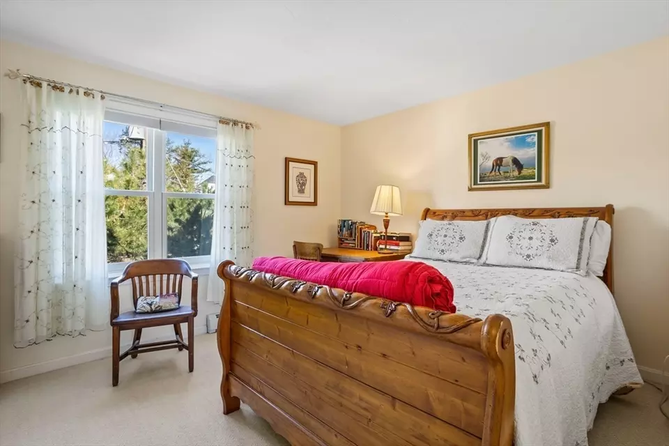 Bedroom - 7 Oak Grove St, Ayer, MA 01432 photo 3 of 5