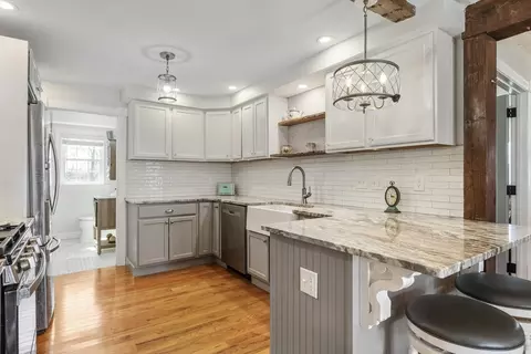 Kitchen - 468 Central Tpke, Sutton, MA 01590 photo 2 of 5