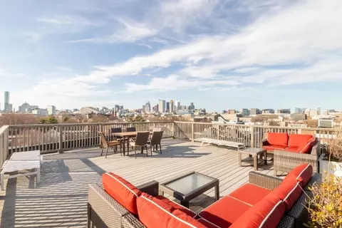 120 W 7th St #503, Boston, MA 02127