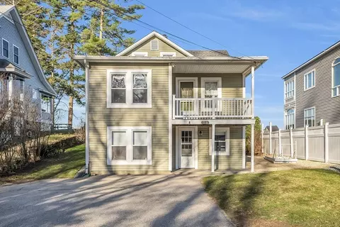 Exterior - 4 Cross Ct, Webster, MA 01570 photo 2 of 9
