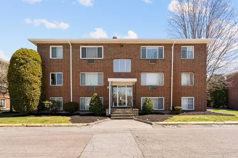 3 Albert Dr #5, Woburn, MA 01801