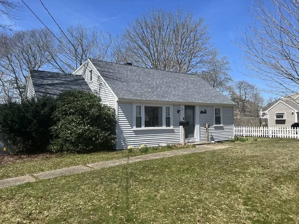 38 Vidal Ave, Falmouth, MA 02536 27 Photos Movoto