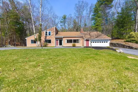 22 Lido Ln, Bedford, MA 01730