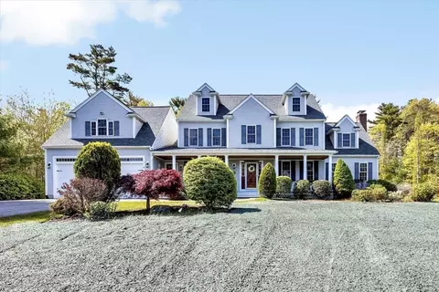 52 Shallow Pond Ln, Plymouth, MA 02360