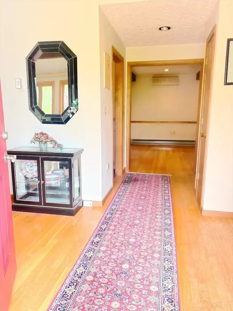 7 Lamplight Cir, Natick, MA 01760 photo 6