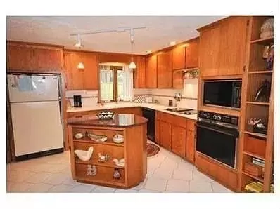7 Lamplight Cir, Natick, MA 01760 photo 35