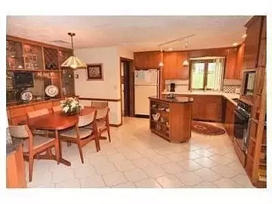 7 Lamplight Cir, Natick, MA 01760 photo 34