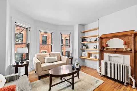 34 Myrtle St #3, Boston, MA 02114