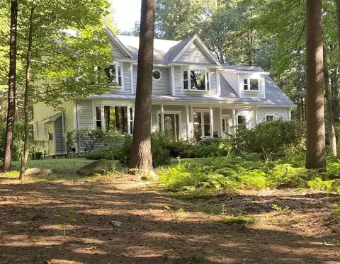 691 Park Hill Rd, Northampton, MA 01062