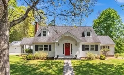5 Deer Meadows Ln, Easton, MA 02356