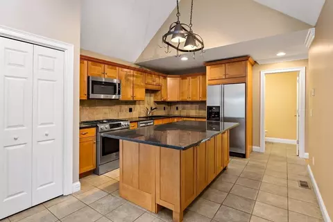 4 Gold Leaf Ln #4, Mashpee, MA 02649 photo 2