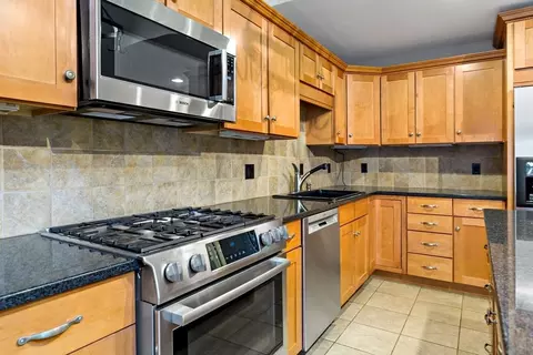 4 Gold Leaf Ln #4, Mashpee, MA 02649 photo 3