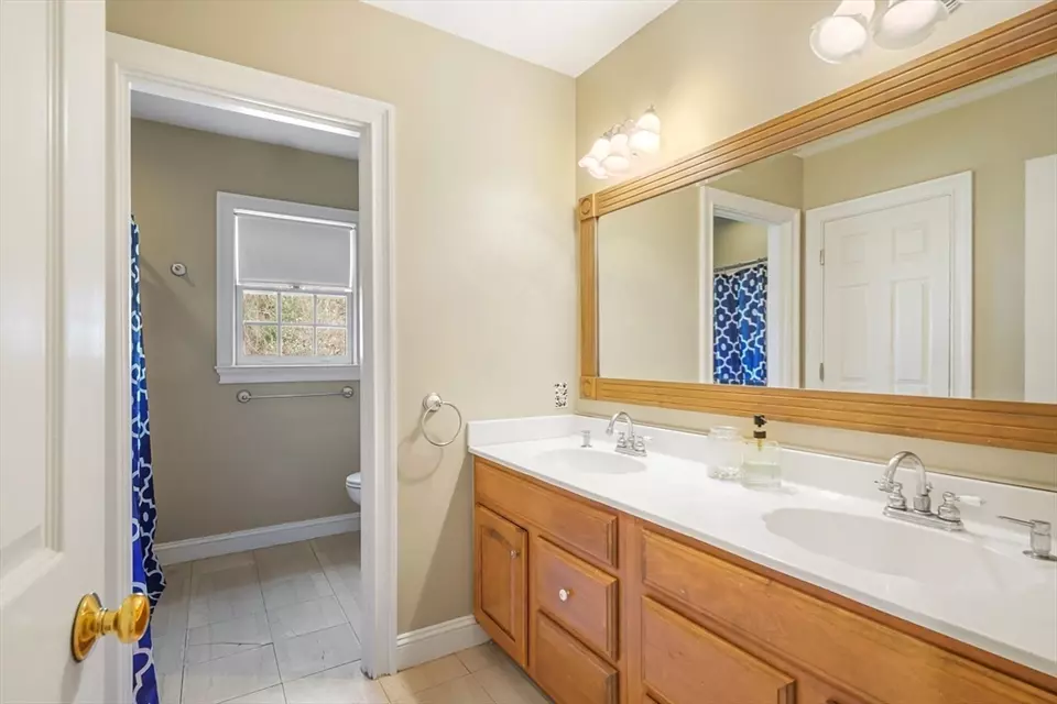 Bath - 134 Dela Park Rd, Westwood, MA 02090 photo 3 of 5