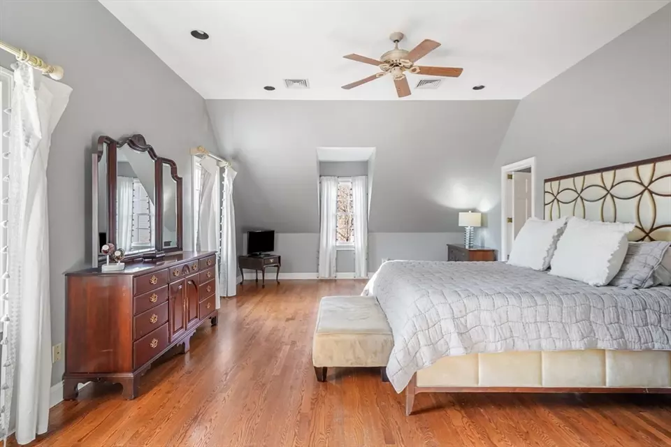 Bedroom - 134 Dela Park Rd, Westwood, MA 02090 photo 2 of 7