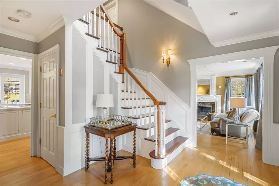 Entry Way - 134 Dela Park Rd, Westwood, MA 02090 photo 1 of 1