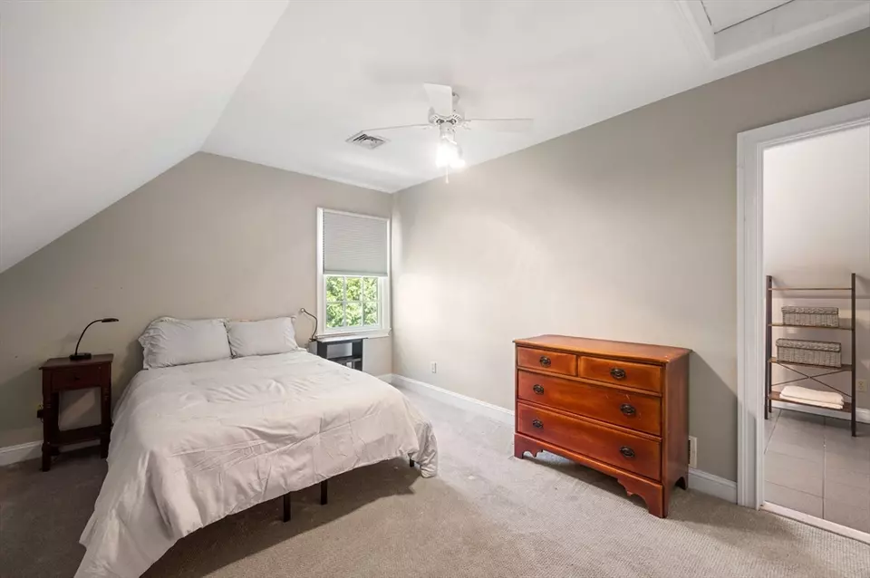 Bedroom - 134 Dela Park Rd, Westwood, MA 02090 photo 6 of 7