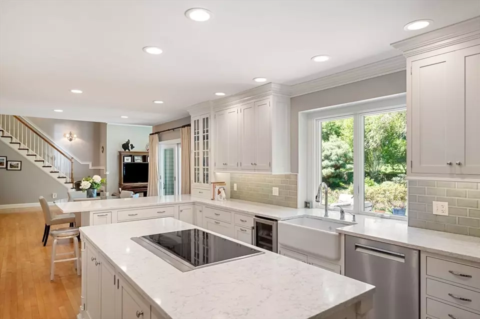 Kitchen - 134 Dela Park Rd, Westwood, MA 02090 photo 1 of 4