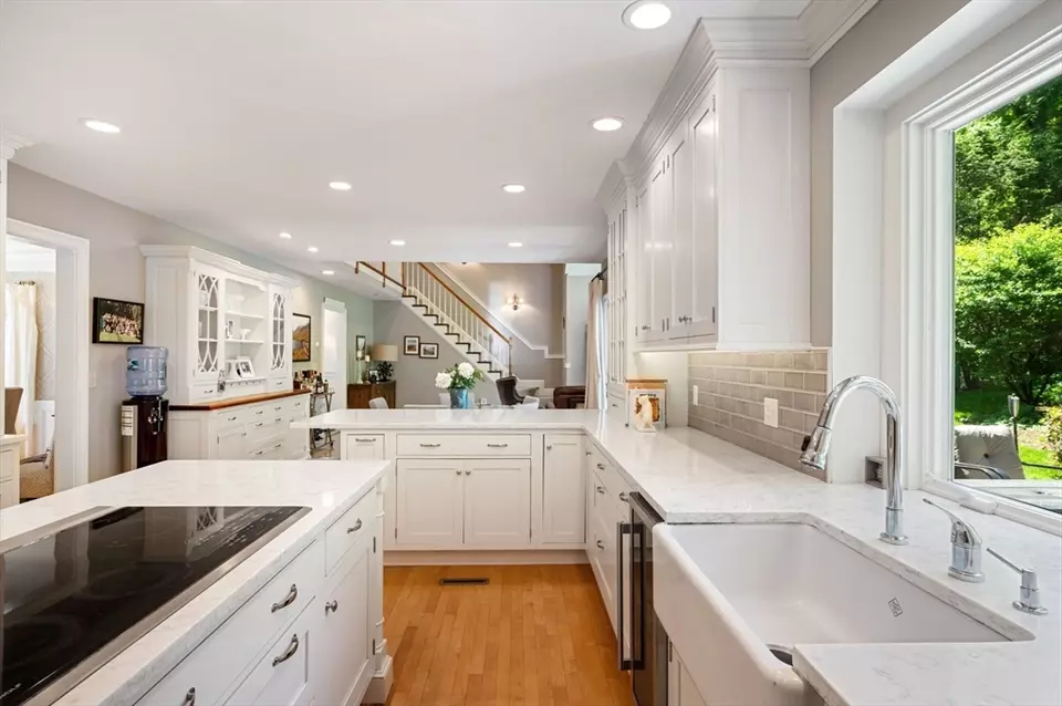 Kitchen - 134 Dela Park Rd, Westwood, MA 02090 photo 2 of 4