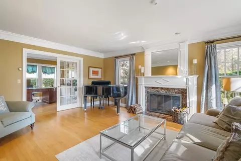 Living - 134 Dela Park Rd, Westwood, MA 02090 photo 1 of 3