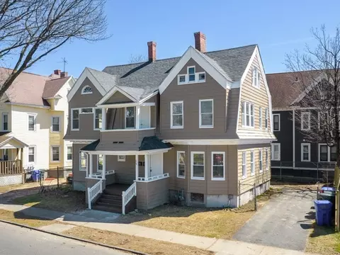 15 Cedar St, Springfield, MA 01105