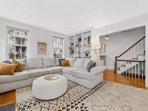14 Monument Ct, Boston, MA 02129