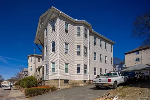 Exterior - 13 Mars St, Worcester, MA 01607 photo 4 of 7