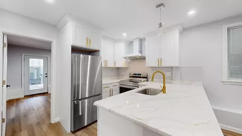 29 Avon St, Revere, MA 02151