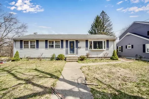 123 Fletcher St, Northbridge, MA 01588