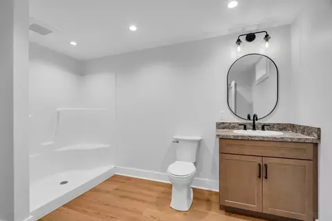Bath - 6 Barts Way, Acton, MA 01720 photo 6 of 6