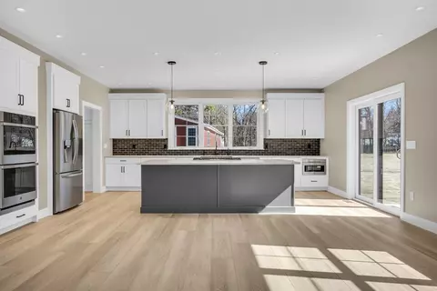 Kitchen - 6 Barts Way, Acton, MA 01720 photo 2 of 6