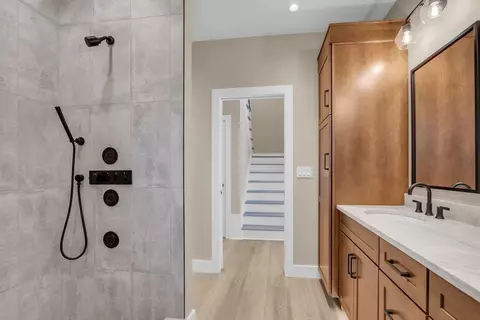 Bath - 6 Barts Way, Acton, MA 01720 photo 1 of 6