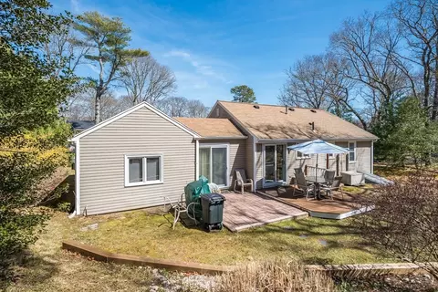 Exterior - 95 Pond Cir, Mashpee, MA 02649 photo 6 of 11