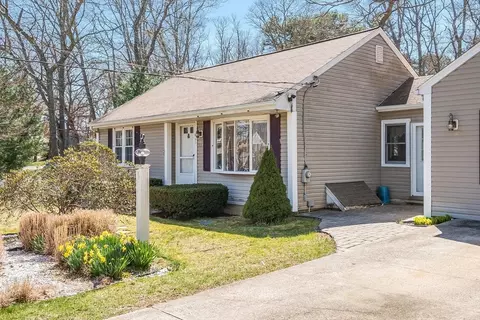 Exterior - 95 Pond Cir, Mashpee, MA 02649 photo 4 of 11