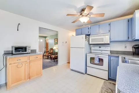 Kitchen - 95 Pond Cir, Mashpee, MA 02649 photo 4 of 4