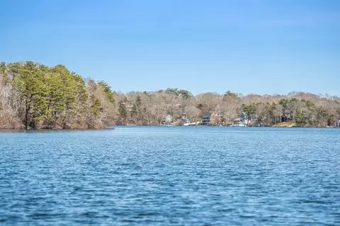 View/Area - 95 Pond Cir, Mashpee, MA 02649 photo 2 of 2