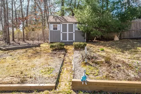 Exterior - 95 Pond Cir, Mashpee, MA 02649 photo 9 of 11