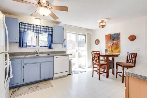 Kitchen - 95 Pond Cir, Mashpee, MA 02649 photo 3 of 4
