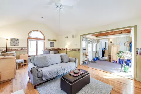 Living - 95 Pond Cir, Mashpee, MA 02649 photo 3 of 7
