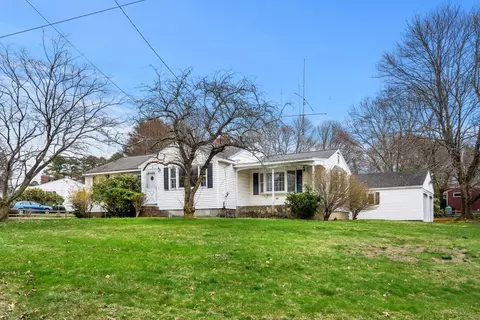 Exterior - 2 Hickory Ln, Danvers, MA 01923 photo 4 of 4