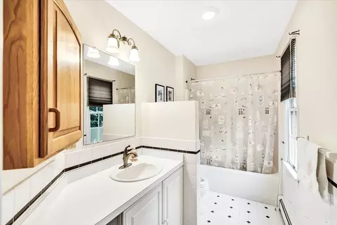 Bath - 78 Dory Cir, Barnstable, MA 02648 photo 1 of 3