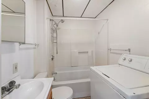 Bath - 717 Main St, Warren, MA 01083 photo 2 of 2