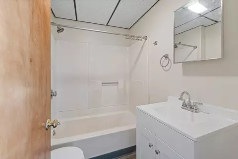 Bath - 717 Main St, Warren, MA 01083 photo 1 of 2