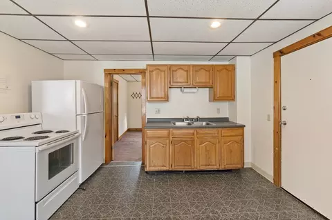 Kitchen - 717 Main St, Warren, MA 01083 photo 5 of 6