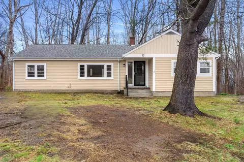 10 Stewart St, West Newbury, MA 01985