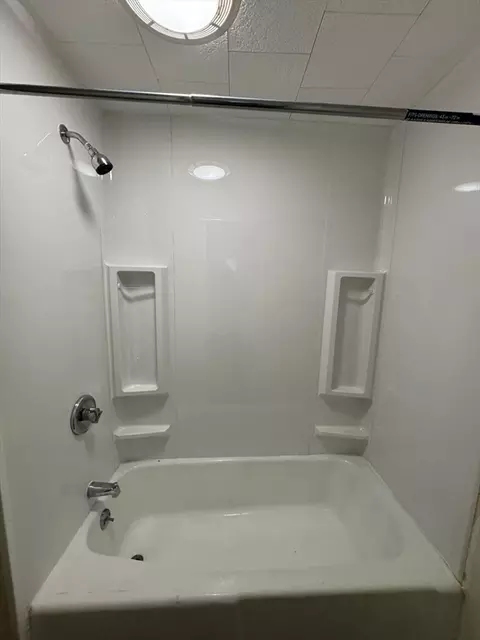 194 Grattan St, Chicopee, MA 01020 photo 12