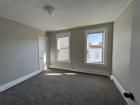 194 Grattan St, Chicopee, MA 01020 photo 11