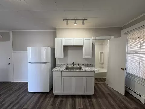 194 Grattan St, Chicopee, MA 01020 photo 5