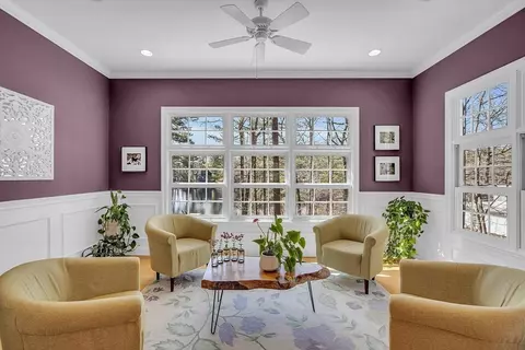 Living - 20 Hunter Ln, Lancaster, MA 01523 photo 4 of 5