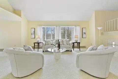 35 Mansfield Rd, Lynnfield, MA 01940