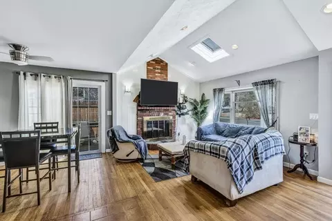 Bedroom - 18 Ships Lantern Dr, Mashpee, MA 02649 photo 1 of 11
